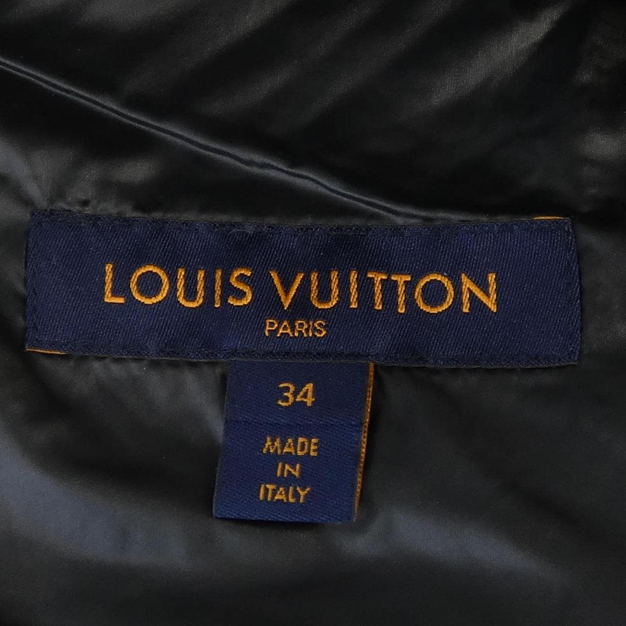 ルイヴィトン LOUIS VUITTON FEJA77ASQ ダウンジャケット