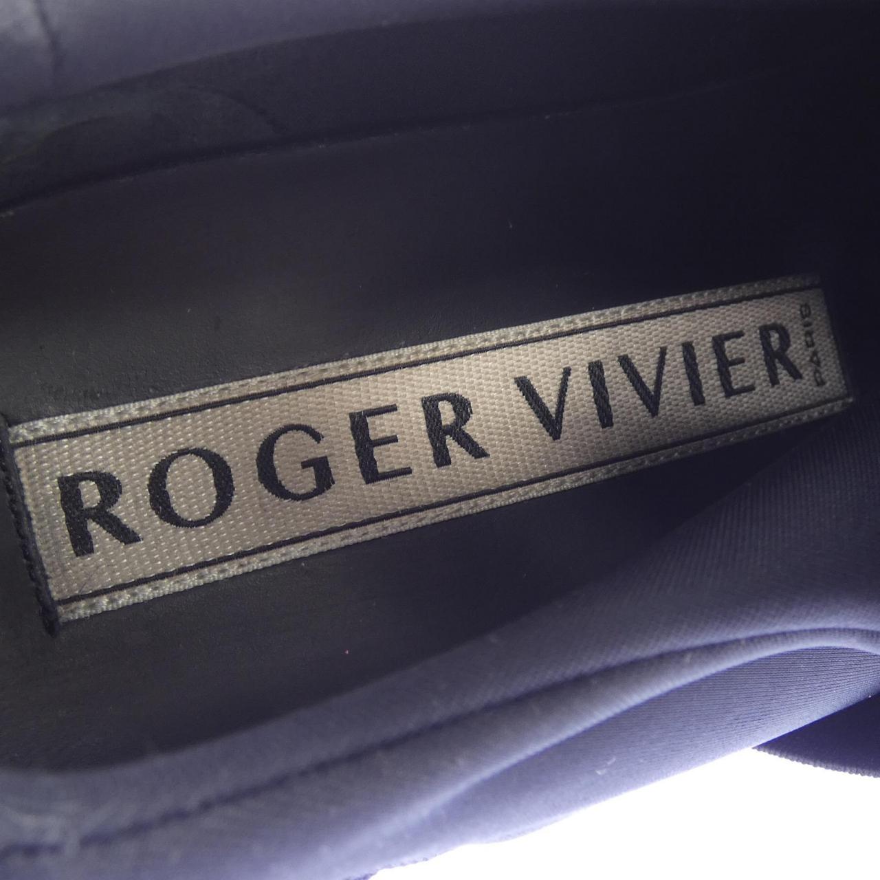 ロジェヴィヴィエ ROGER VIVIER スニーカー