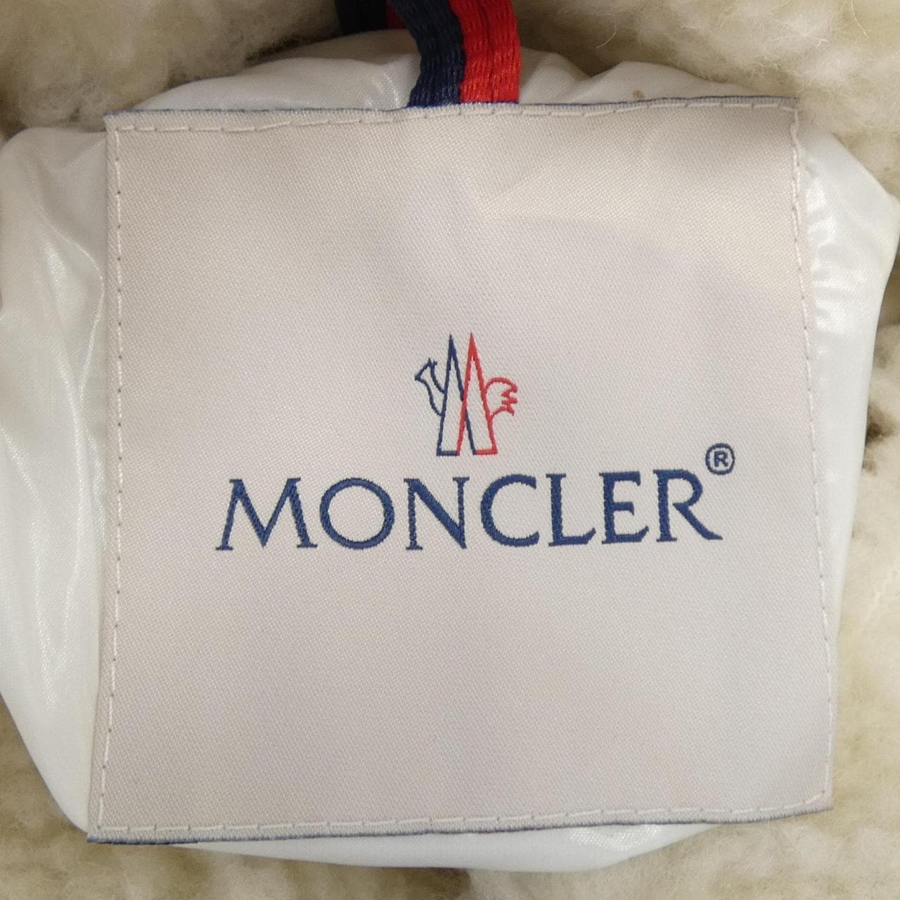 モンクレール MONCLER ダウンジャケット