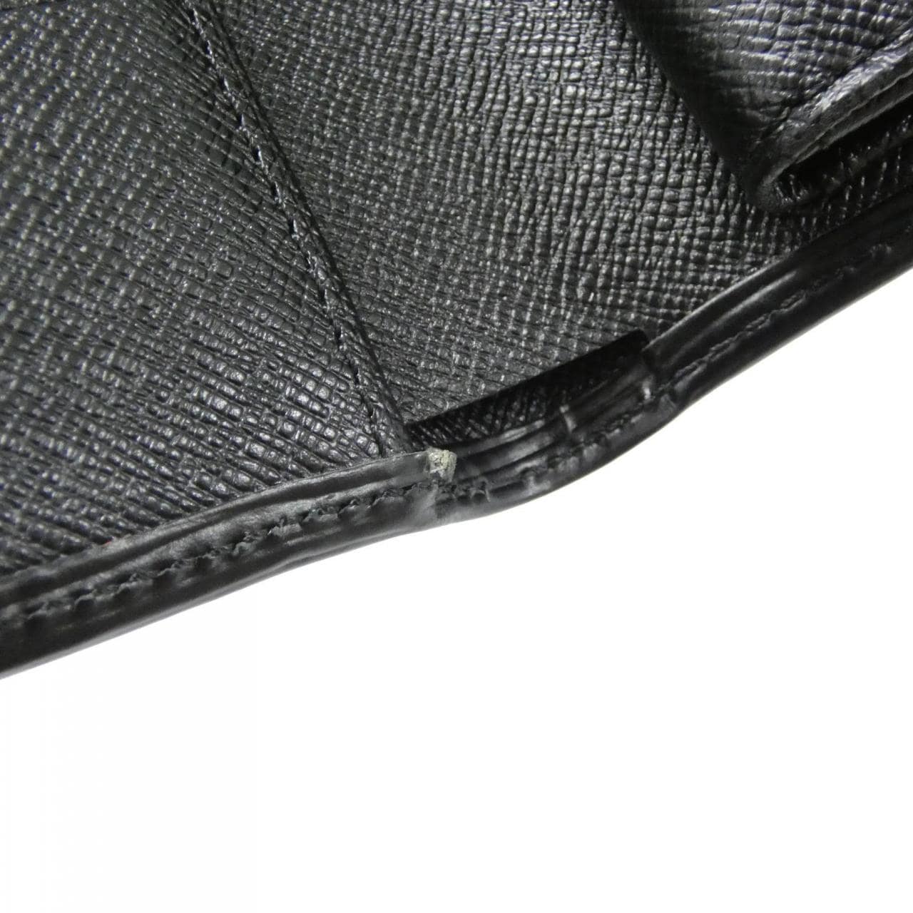 ルイヴィトン エピ ポルト ビエ コンパクト M63552 財布