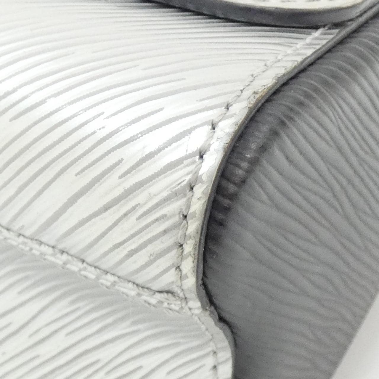 ルイヴィトン エピ ツイスト M55404 ショルダーバッグ