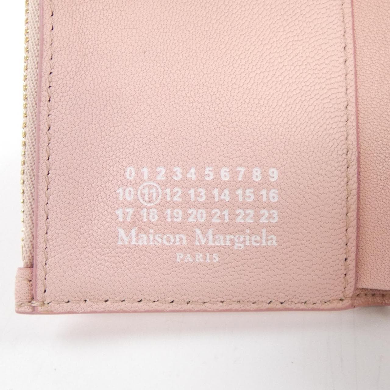 メゾンマルジェラ Maison Margiela RECICLA 4ステッチ 三つ折り SA3U10010 WALLET