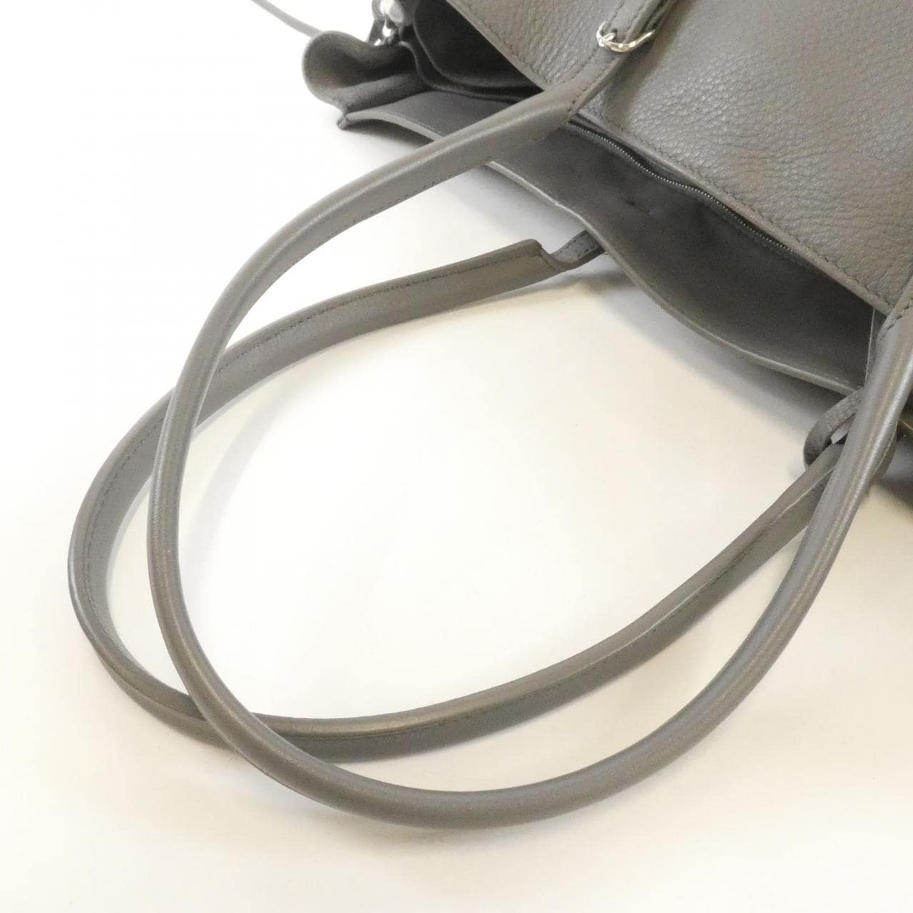 バレンシアガ THE PAPIER A4 ZIP AROUND 357331 DLQ0N バッグ