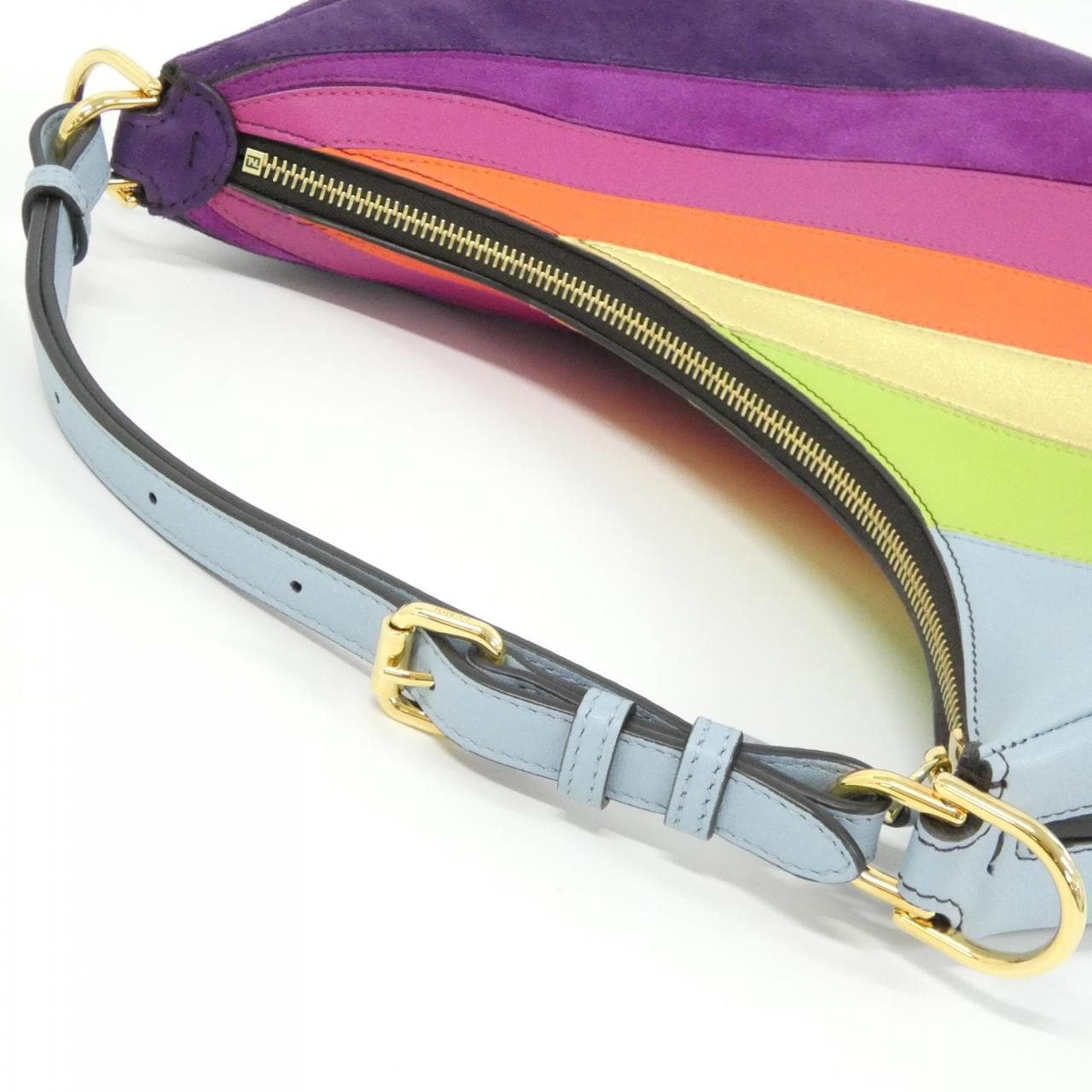 フェンディ フェンディ グラフィ スモール 8BR798 AJSR ショルダーバッグ