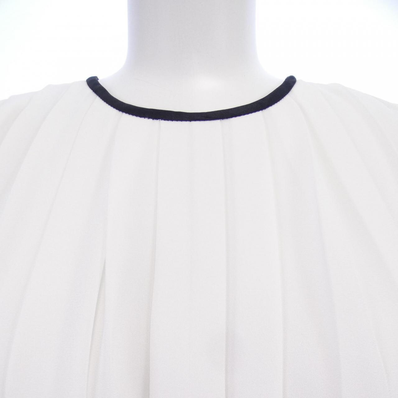 アリスアンドオリビア ALICE+OLIVIA トップス