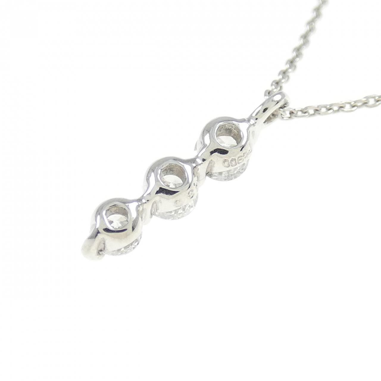 PT900/PT850 スリーストーン ダイヤモンド ネックレス 0.30CT
