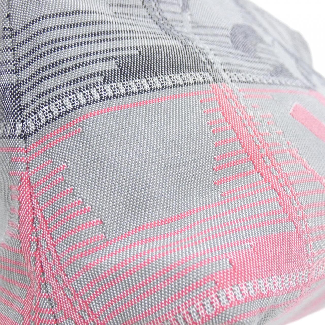 シャネル ニュートラベル ライン ポーチ