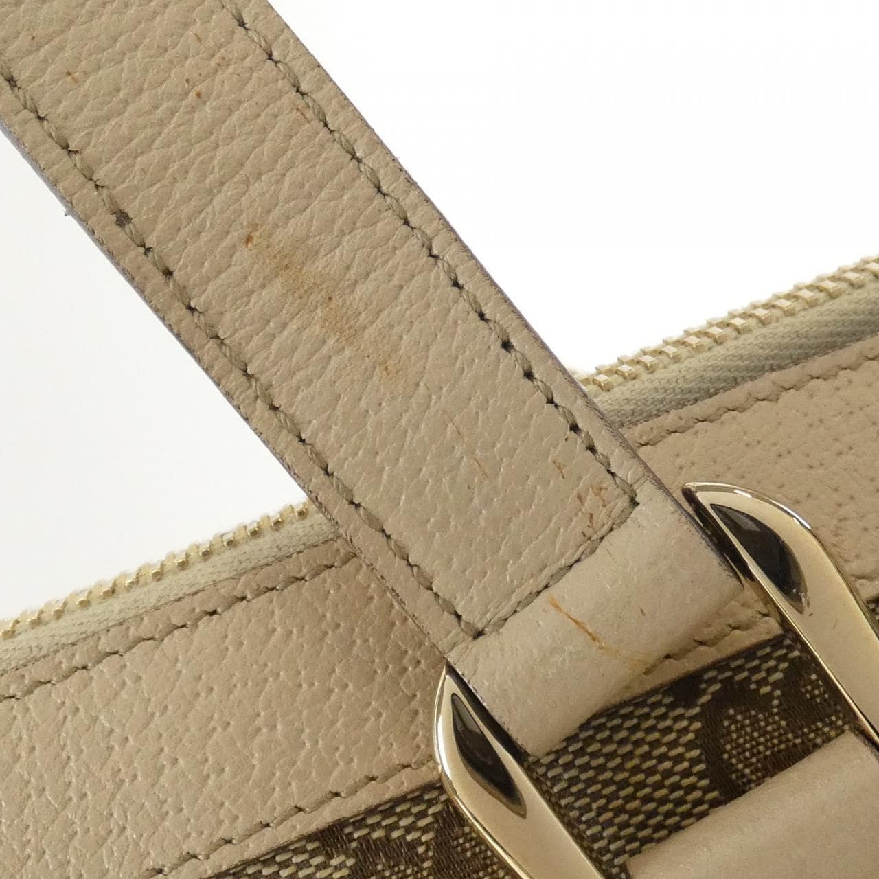 グッチ 141470 KY9JG バッグ