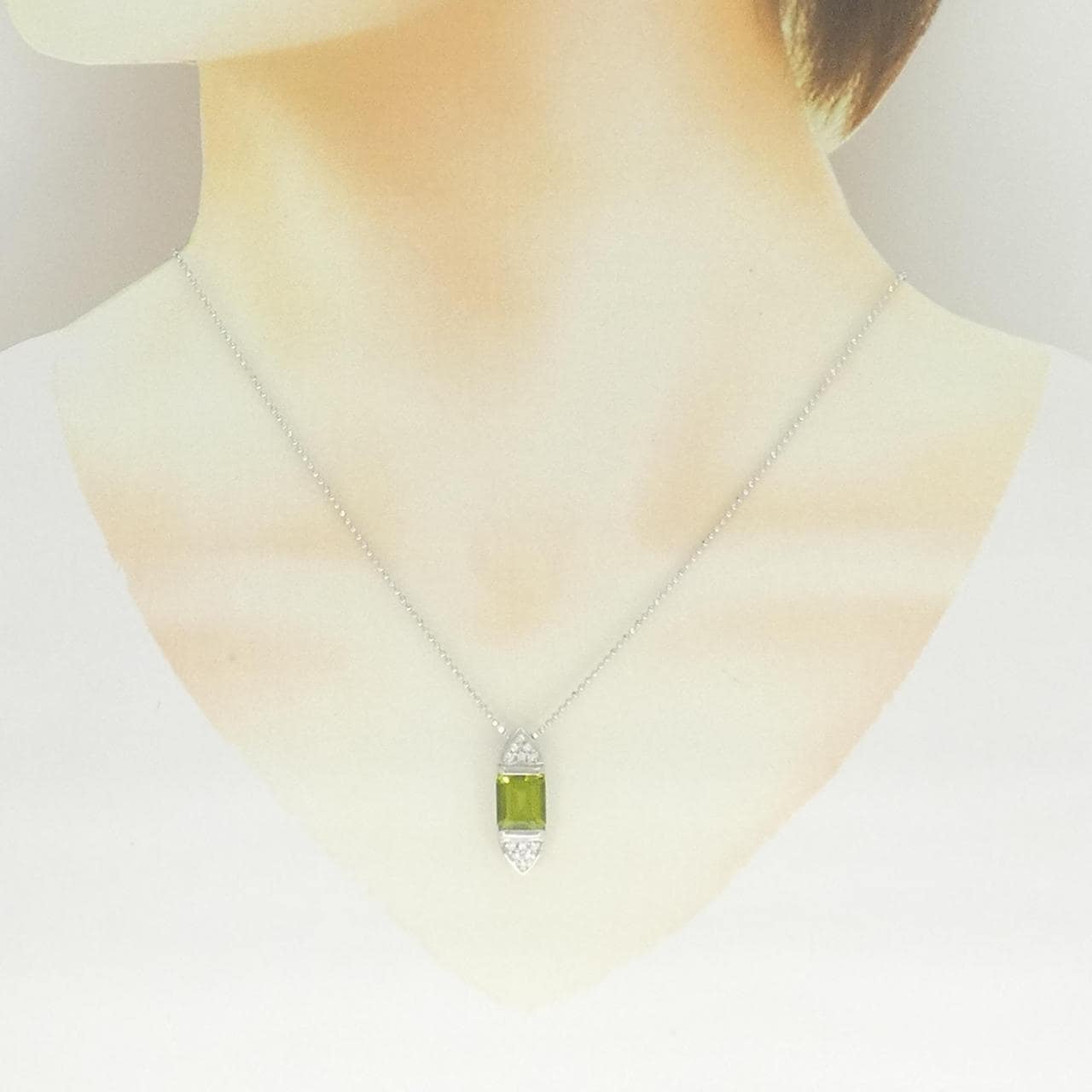 PT900/PT850 ペリドット ネックレス 2.96CT