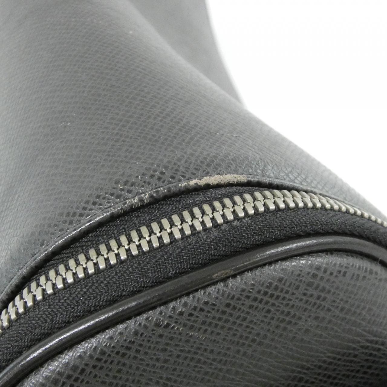 ルイヴィトン タイガ タイミール M30862 ショルダーバッグ