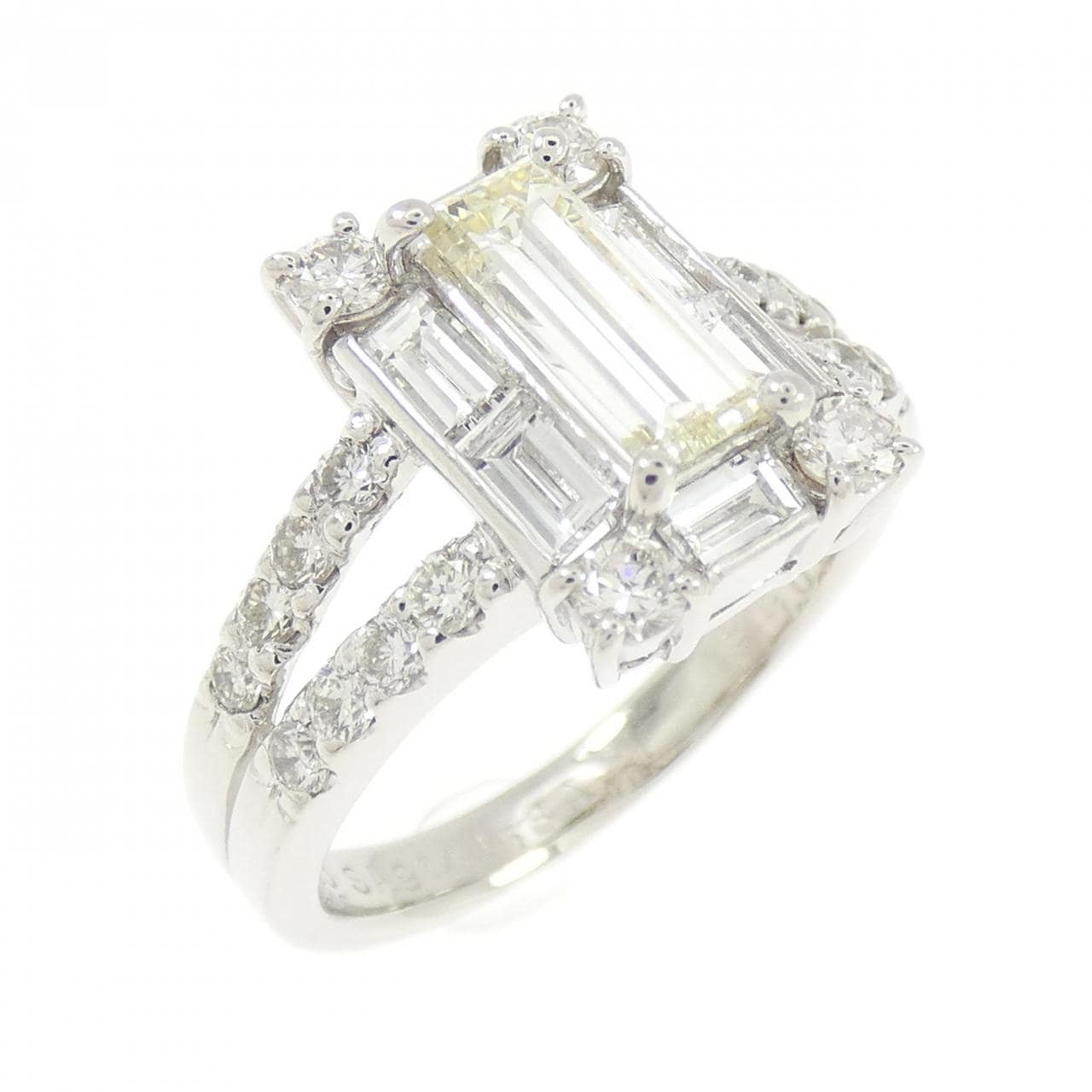 PT900 ダイヤモンド リング 0.700CT