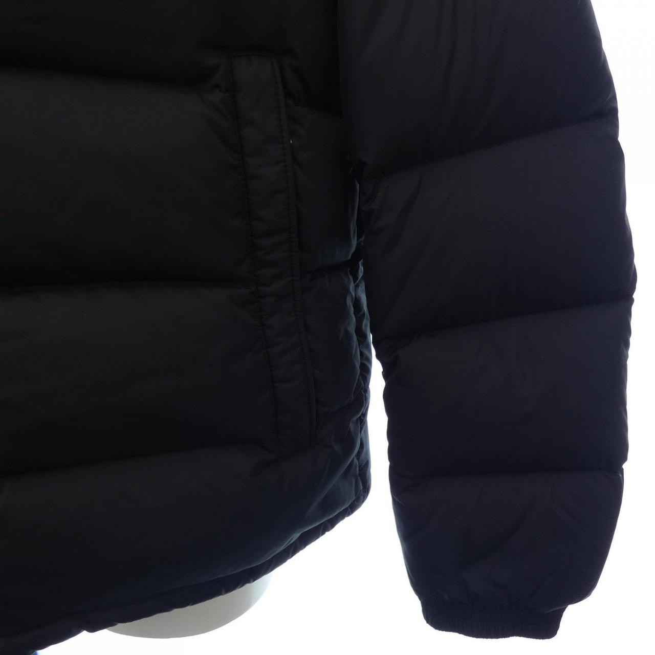 モンクレール MONCLER ダウンジャケット