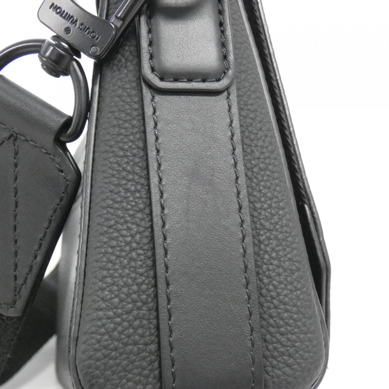 LOUIS VUITTON LV Aerogram Takeoff郵差包 PM M24769 肩背包