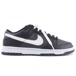 ナイキ NIKE スニーカー