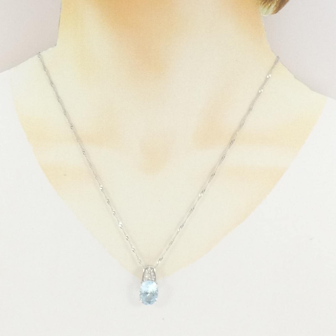 K18WG ブルートパーズ ネックレス 6.64CT