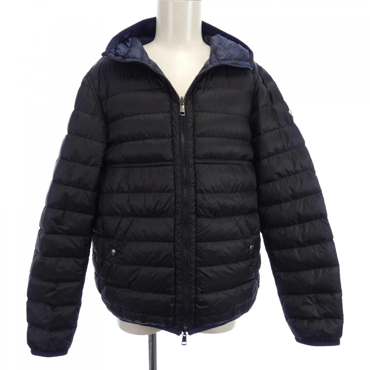 モンクレール MONCLER ダウンジャケット