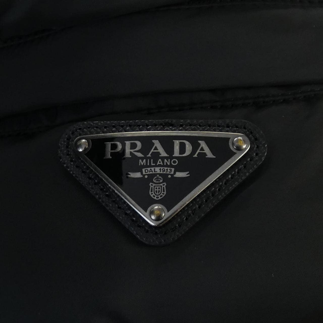プラダ PRADA ダウンジャケット