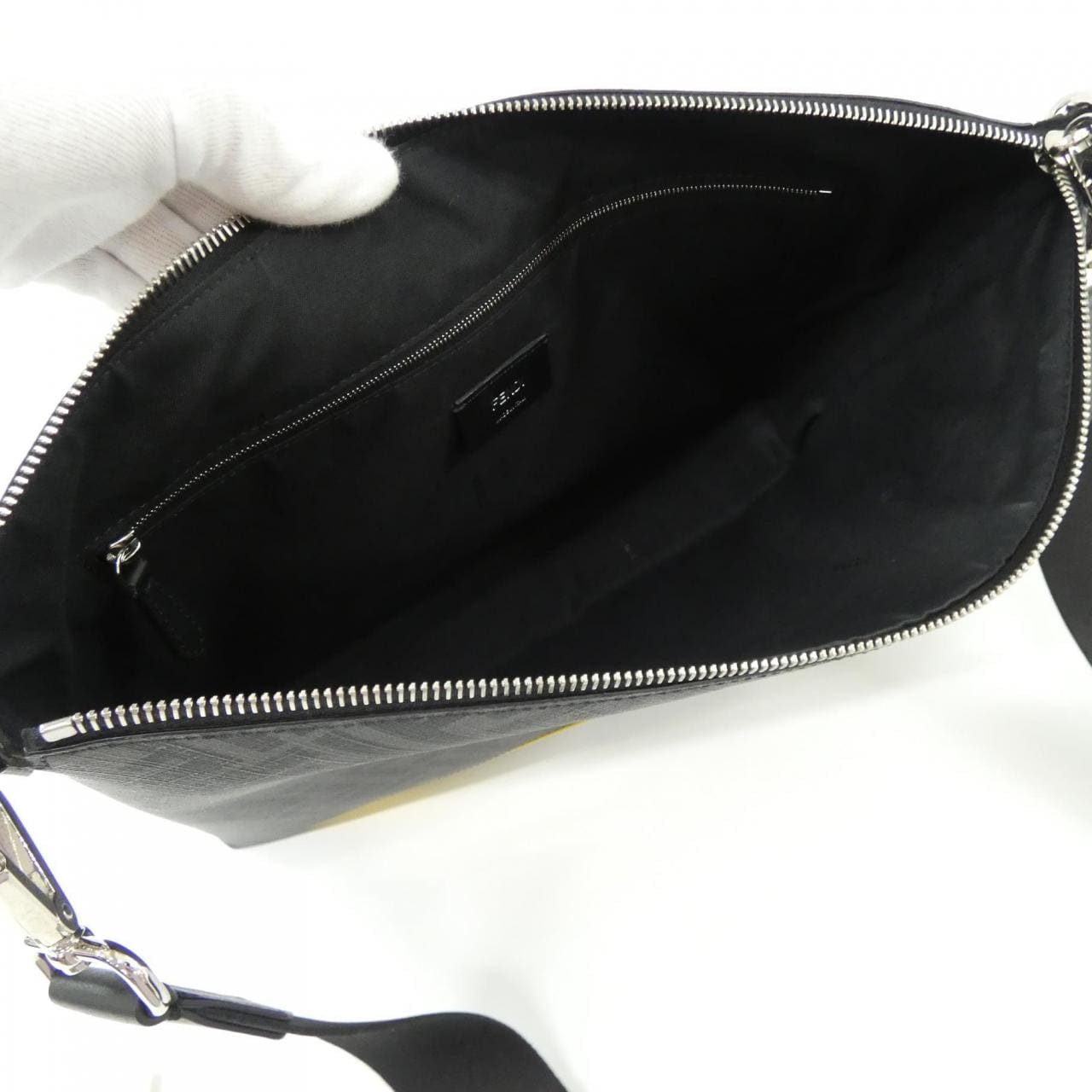 フェンディ 7VA470 A9XS ショルダーバッグ