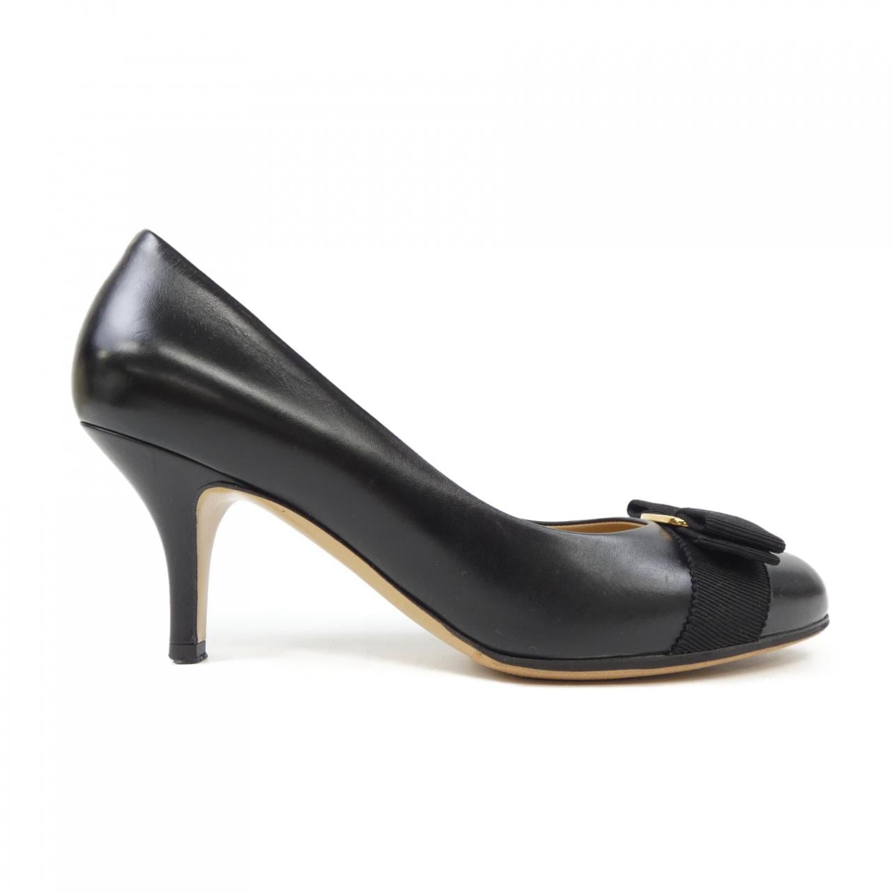 サルヴァトーレフェラガモ SALVATORE FERRAGAMO パンプス