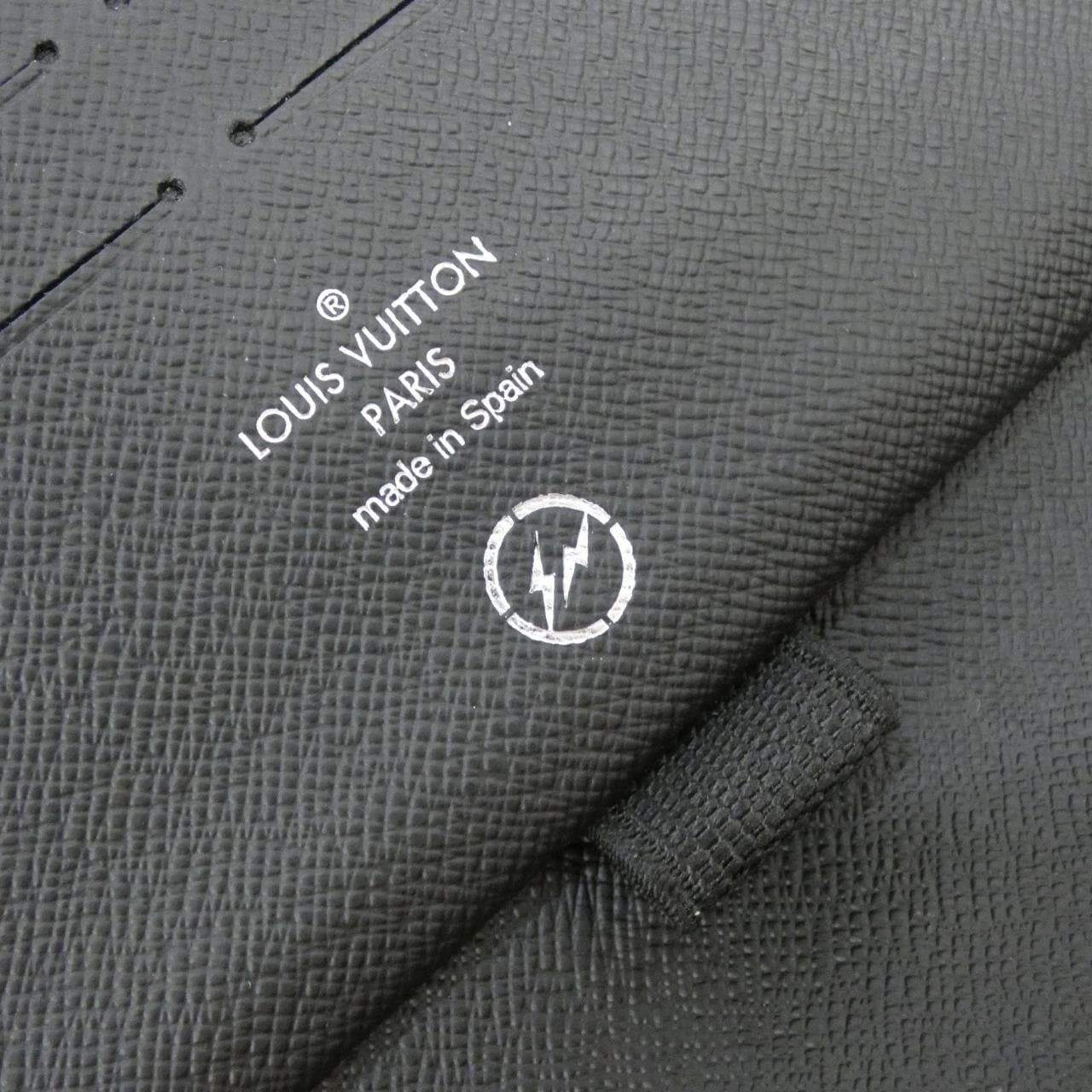 ルイヴィトン モノグラム エクリプス フラッシュ ジッピー オーガナイザー M64645 財布