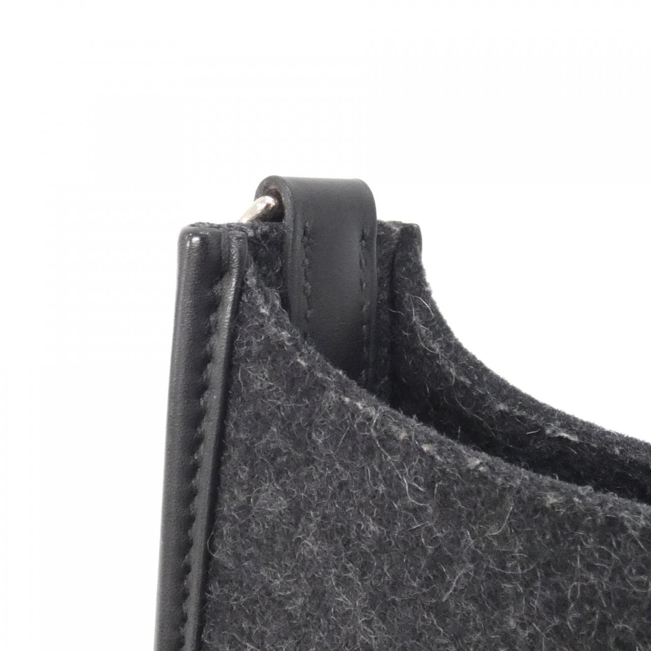 【ヴィンテージ】エルメス エヴリン アマゾン 16cm 077916CK ショルダーバッグ