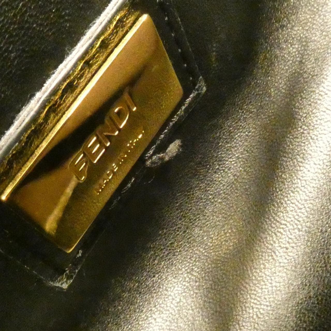 フェンディ ピーカブー 8BN290 3ZN バッグ