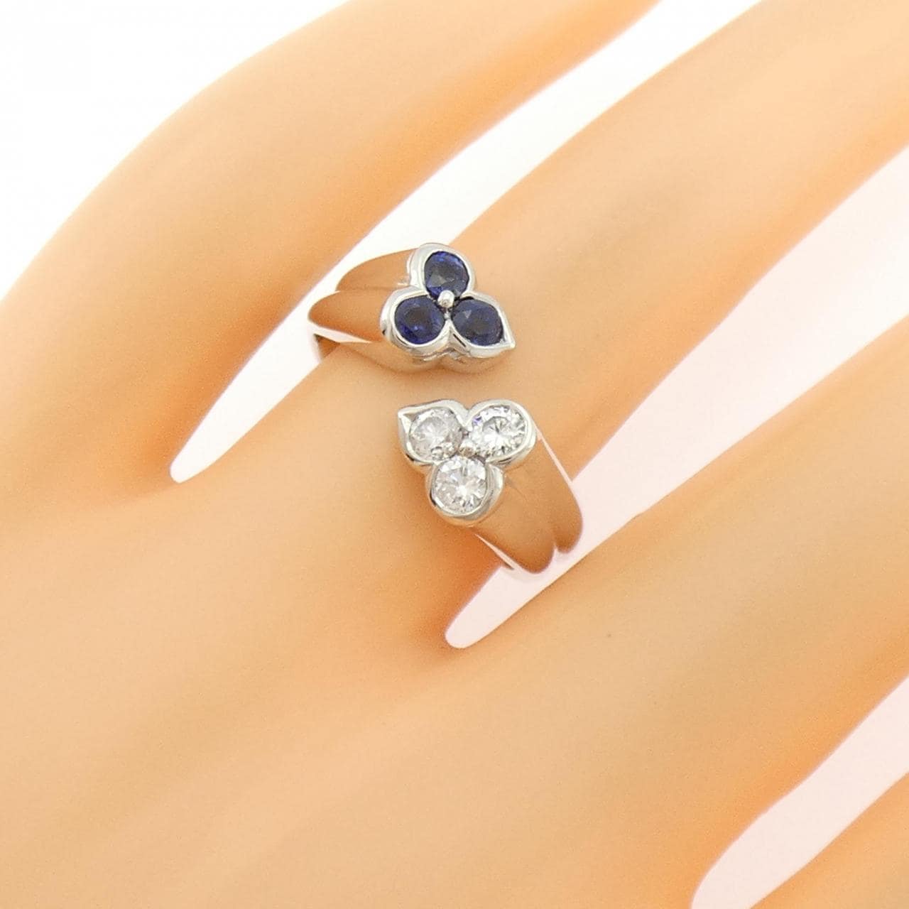 クチンスキー サファイヤ リング