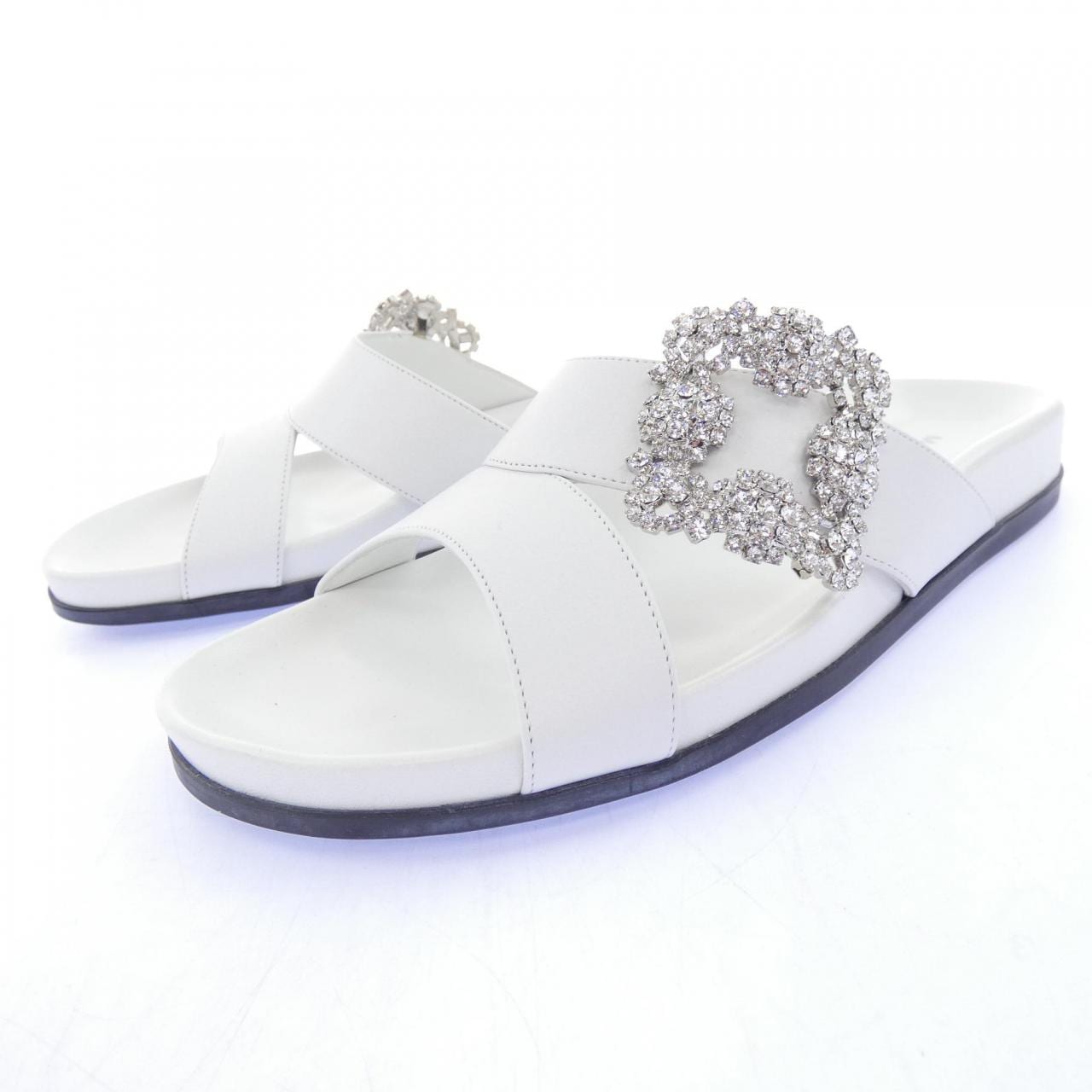 マノロブラニク MANOLO BLAHNIK CHILANGI チランギ ジュエルバックル サンダル