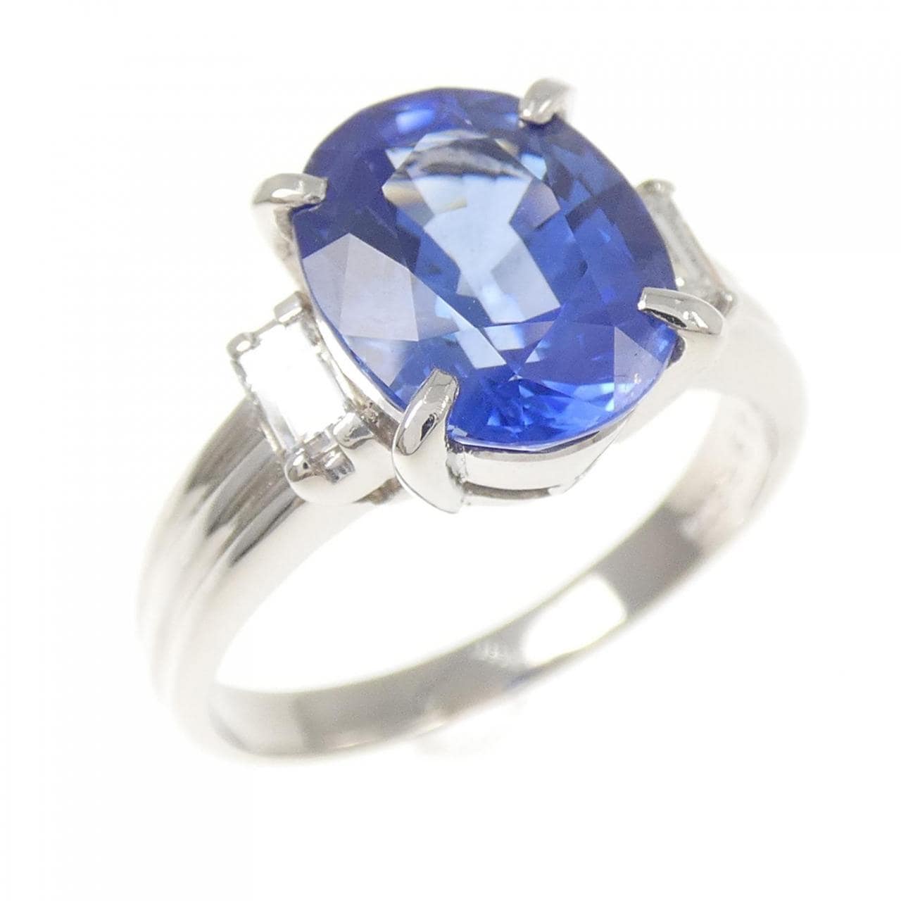 PT900 サファイヤ リング 3.49CT