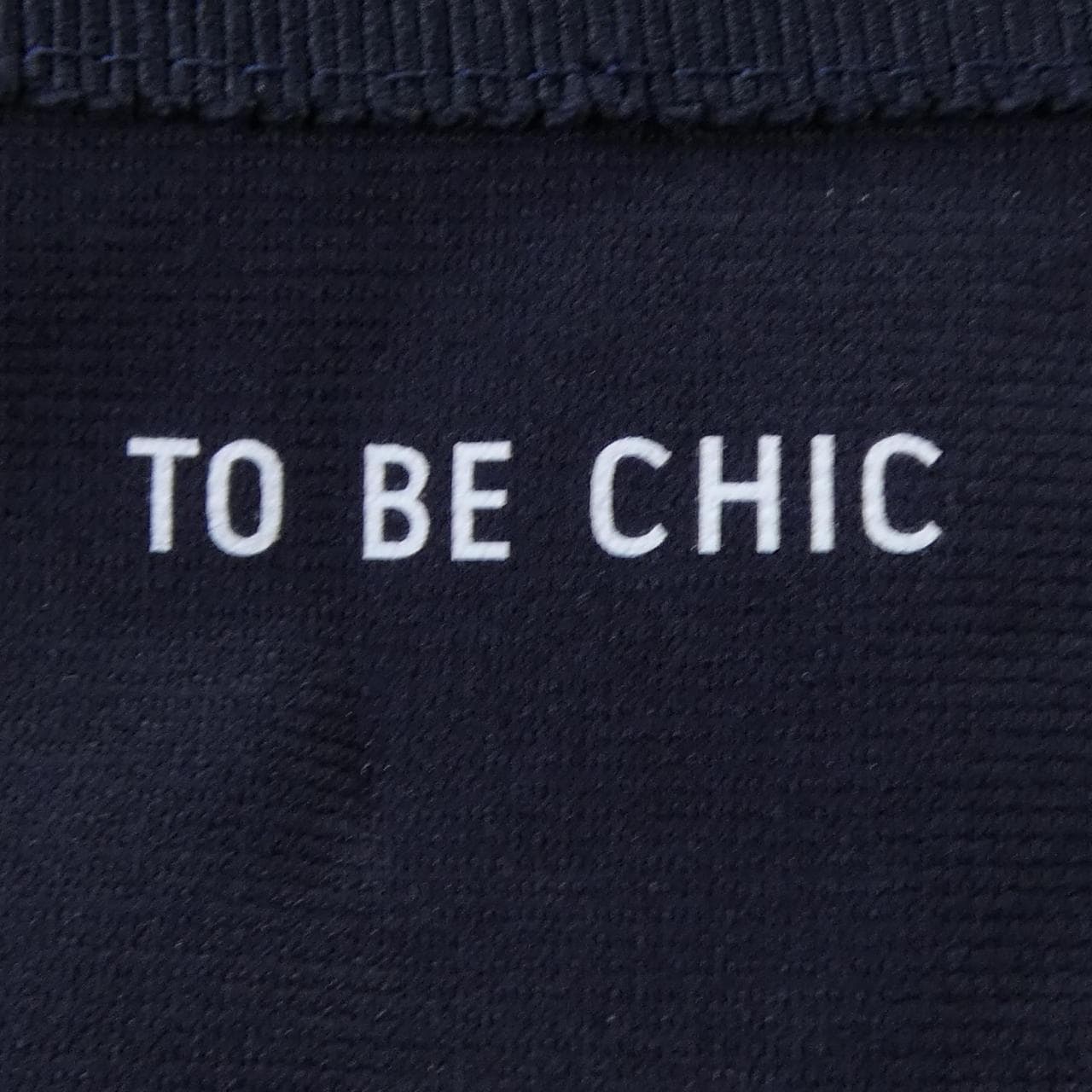 トゥービーシック TO BE CHIC Tシャツ