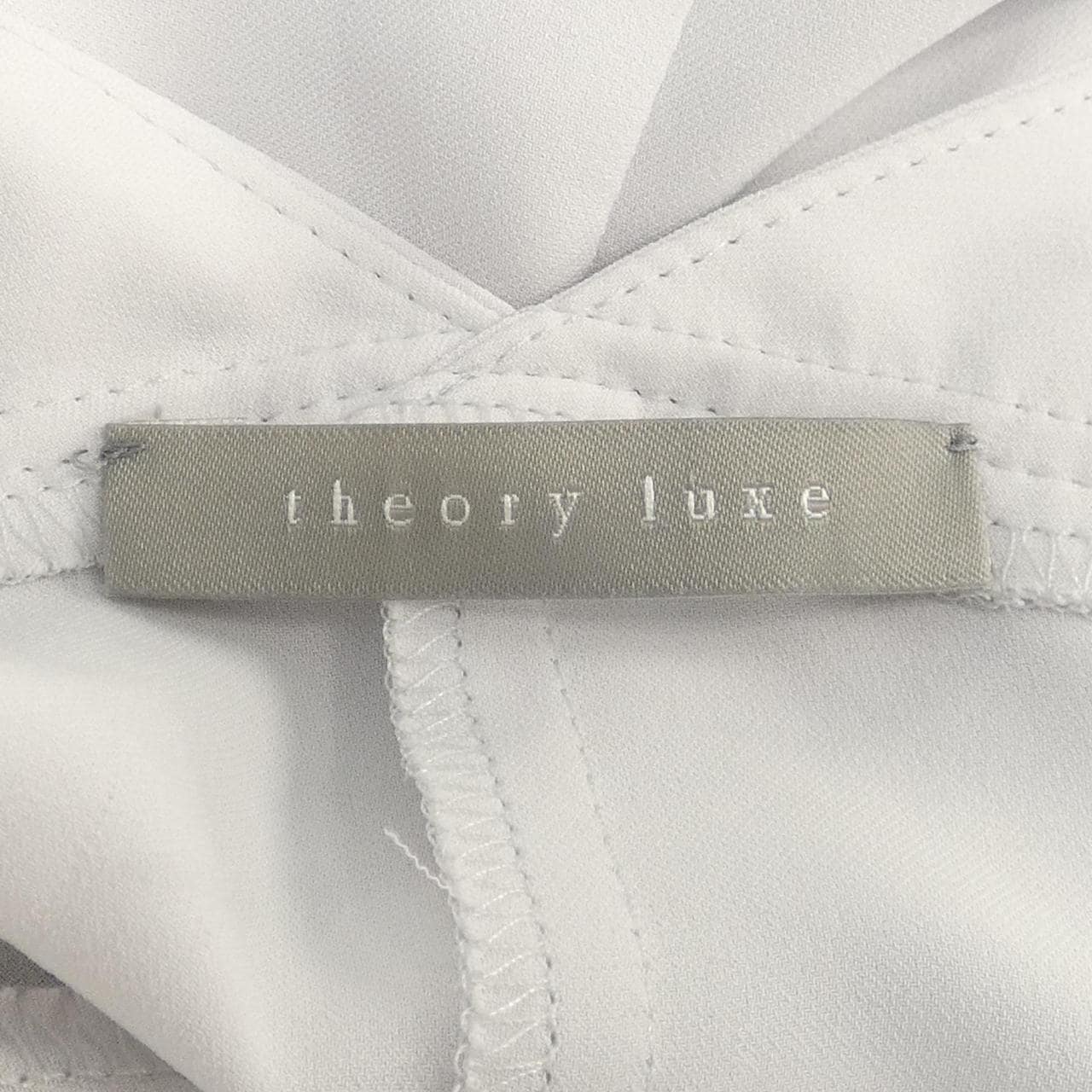 セオリーリュクス Theory luxe トップス