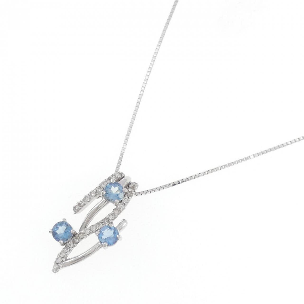 K18WG Aquamarine necklace 0.48CT