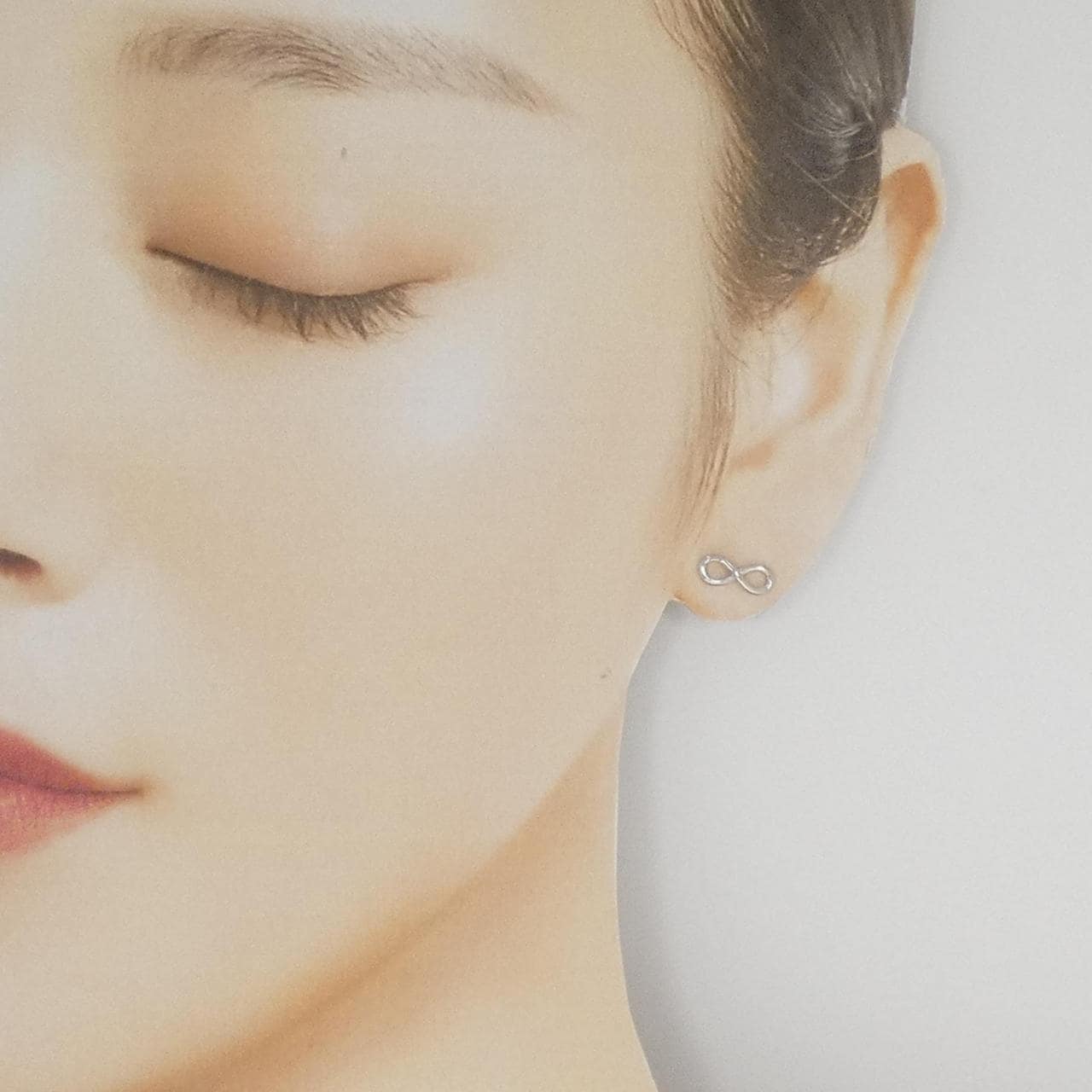 【新品】K18WG ピアス