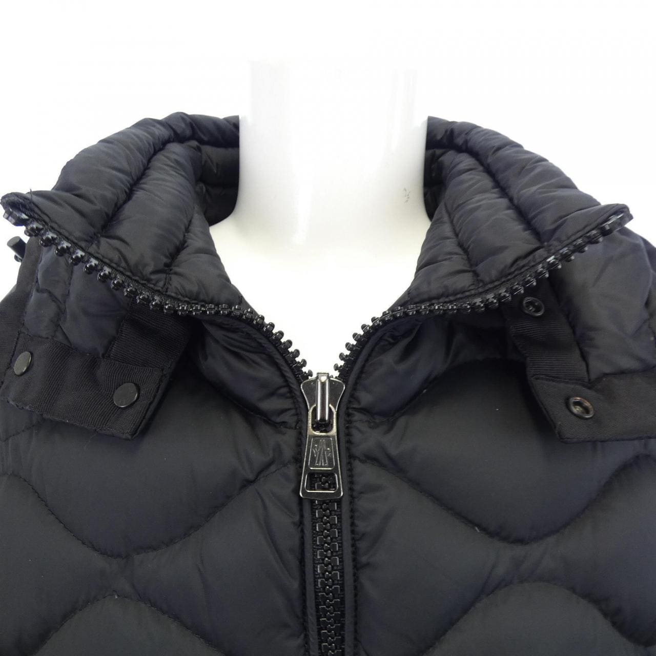 モンクレール MONCLER MORANDIERES ダウンジャケット