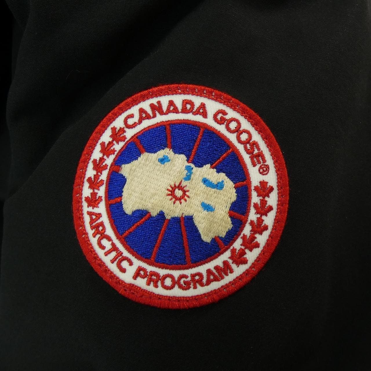 カナダグース CANADA GOOSE ダウンジャケット