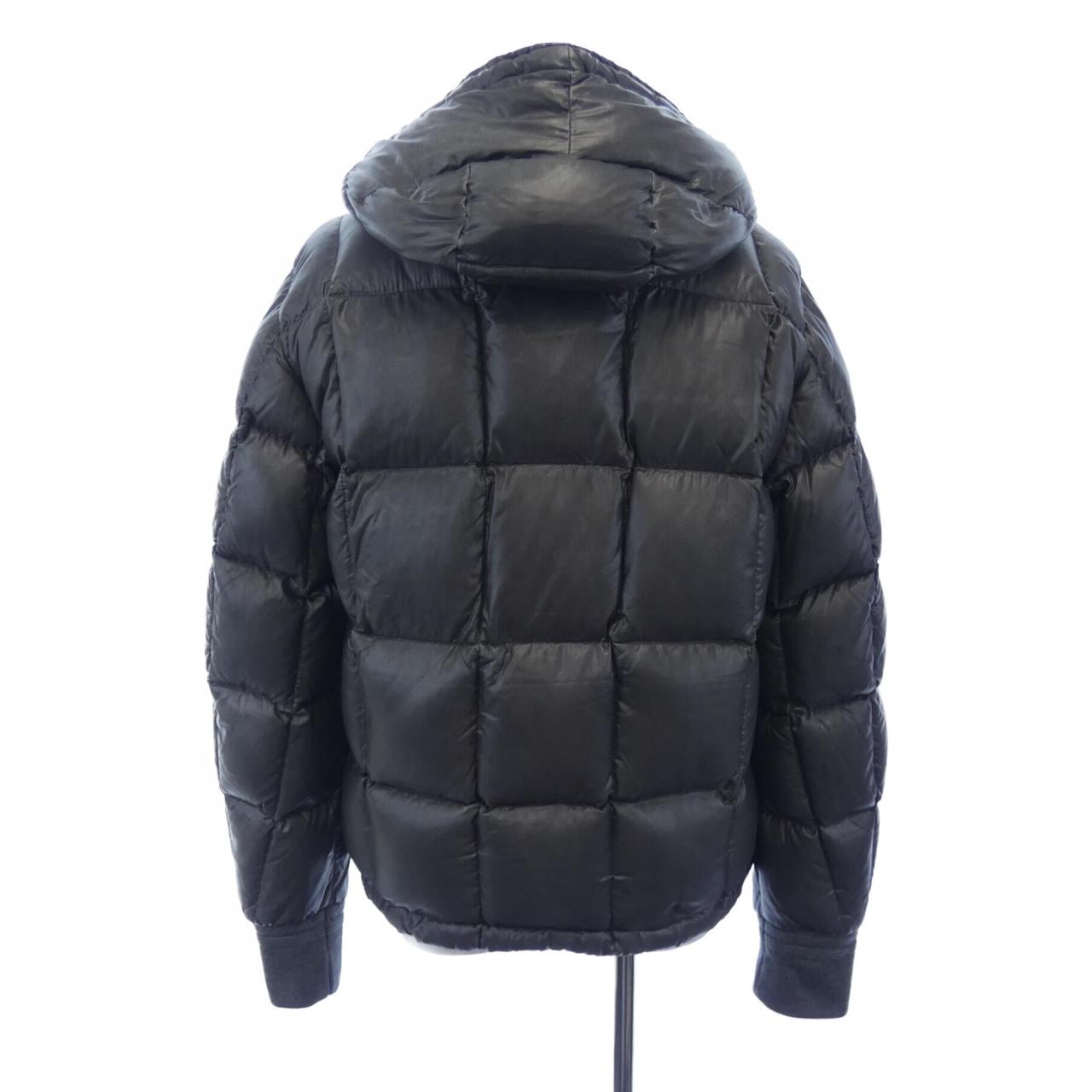 モンクレール MONCLER ダウンジャケット