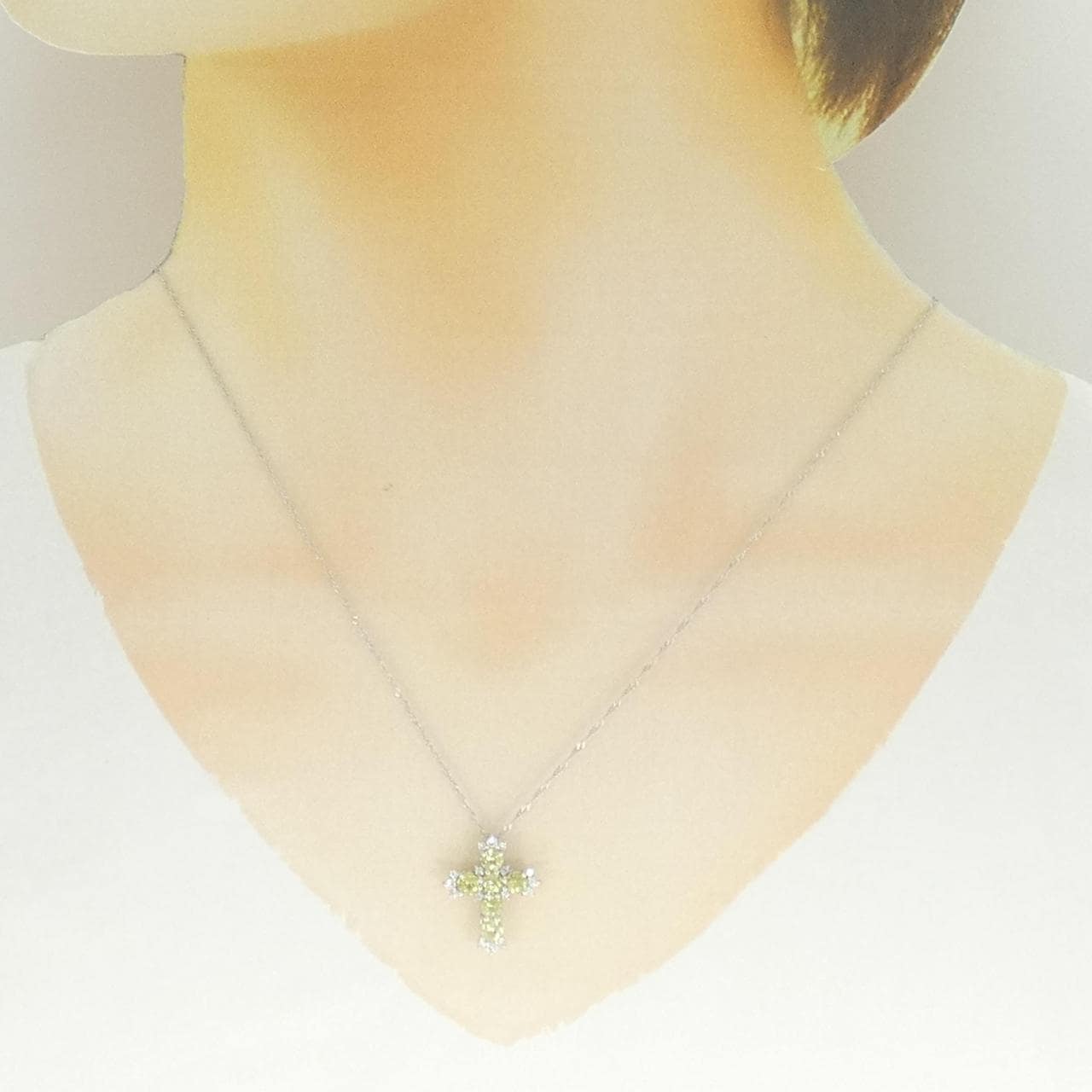 PT950 クロス グリーンガーネット ネックレス 1.20CT
