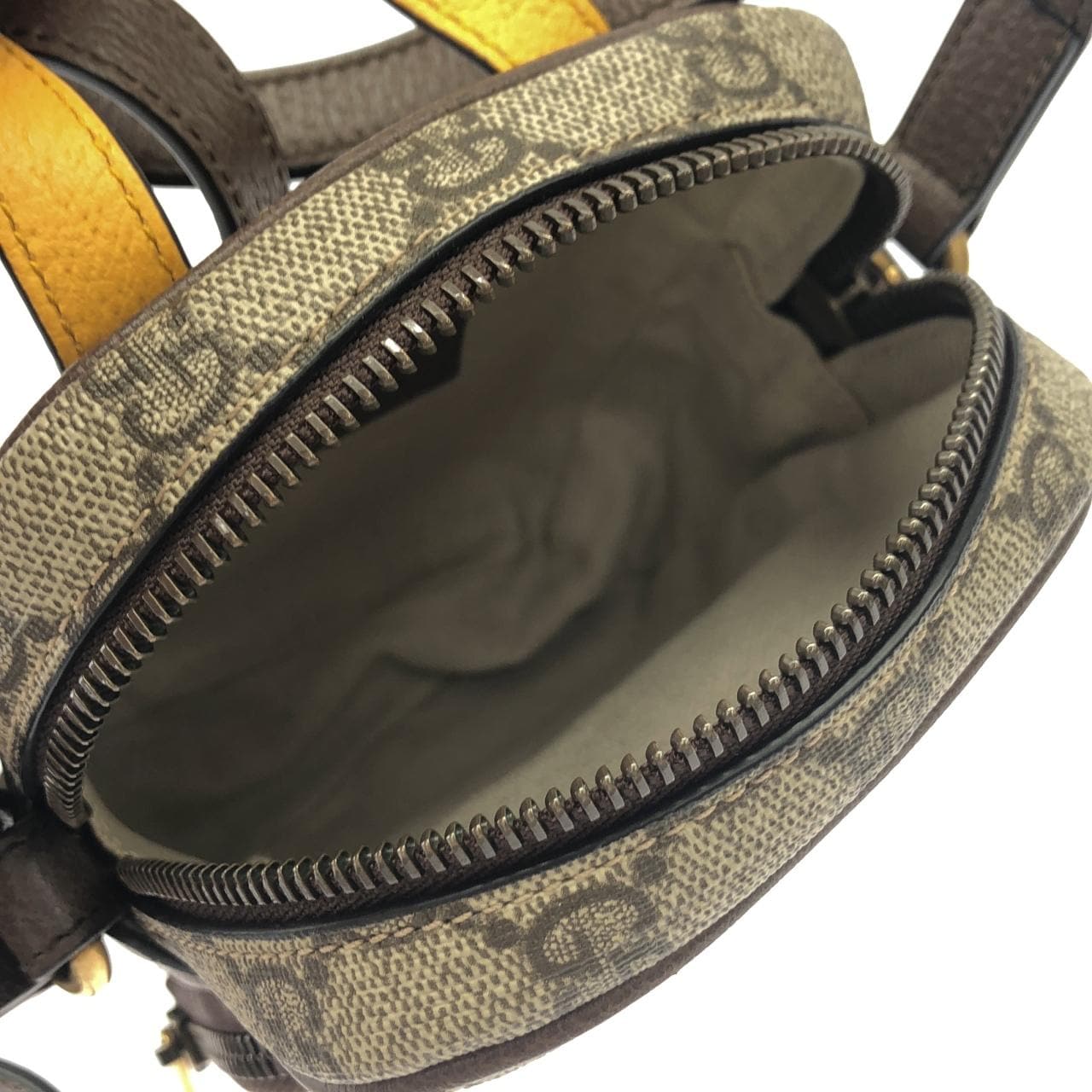 グッチ NEO VINTAGE 658556 K9GOT ショルダーバッグ