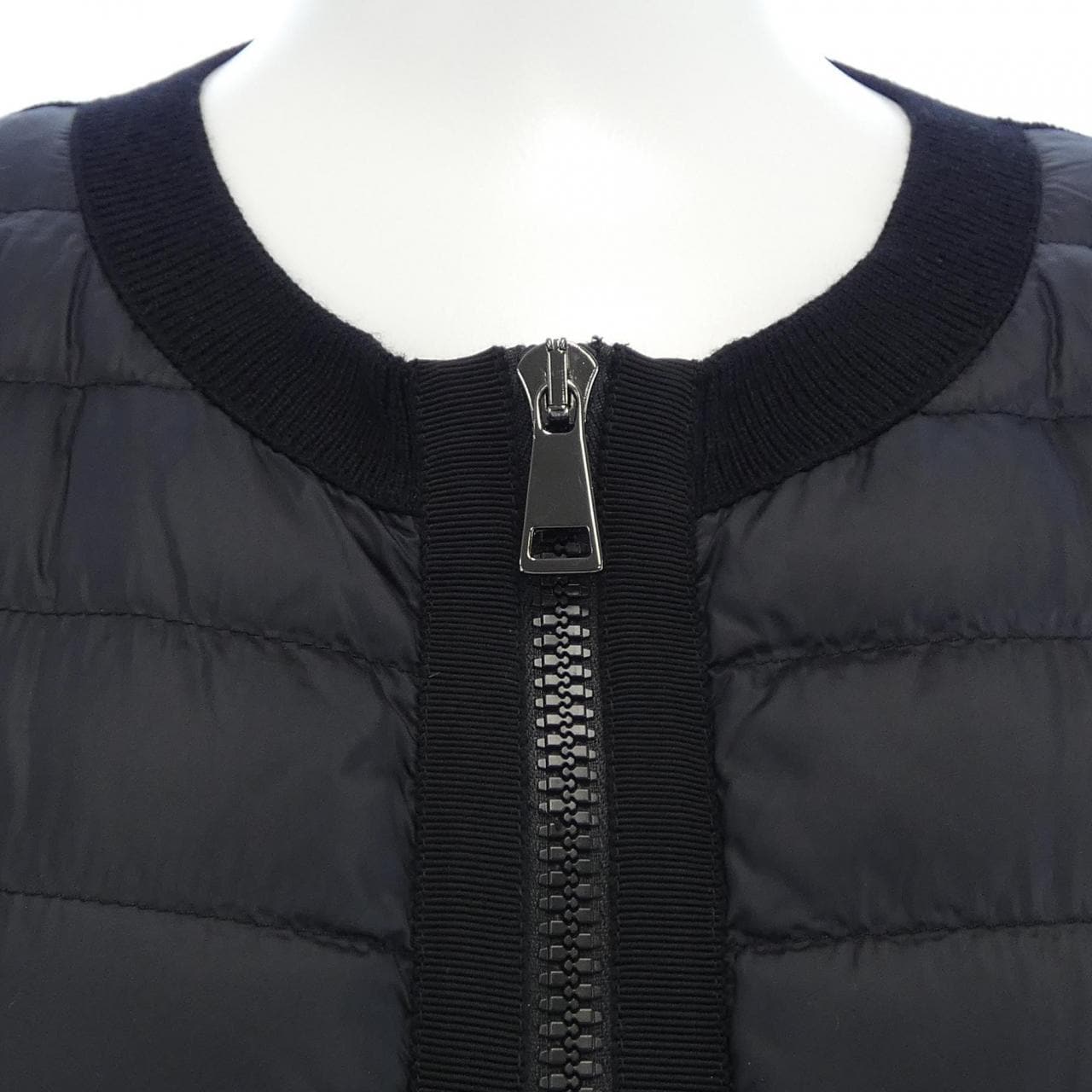 モンクレール MONCLER 20939B51000 ダウンジャケット
