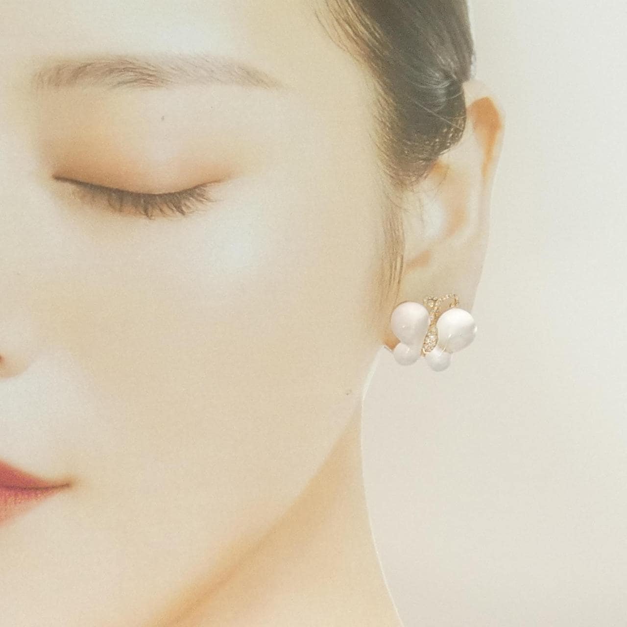 750PG バタフライ クオーツ ピアス