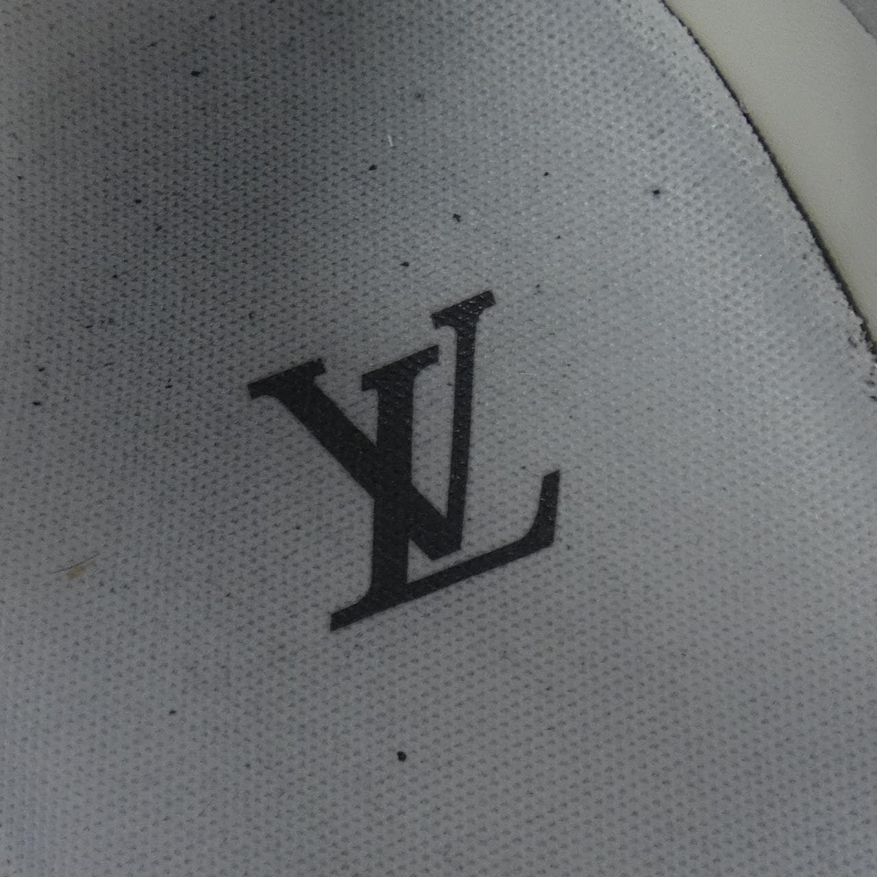 ルイヴィトン LOUIS VUITTON LVトレイナーライン スニーカー