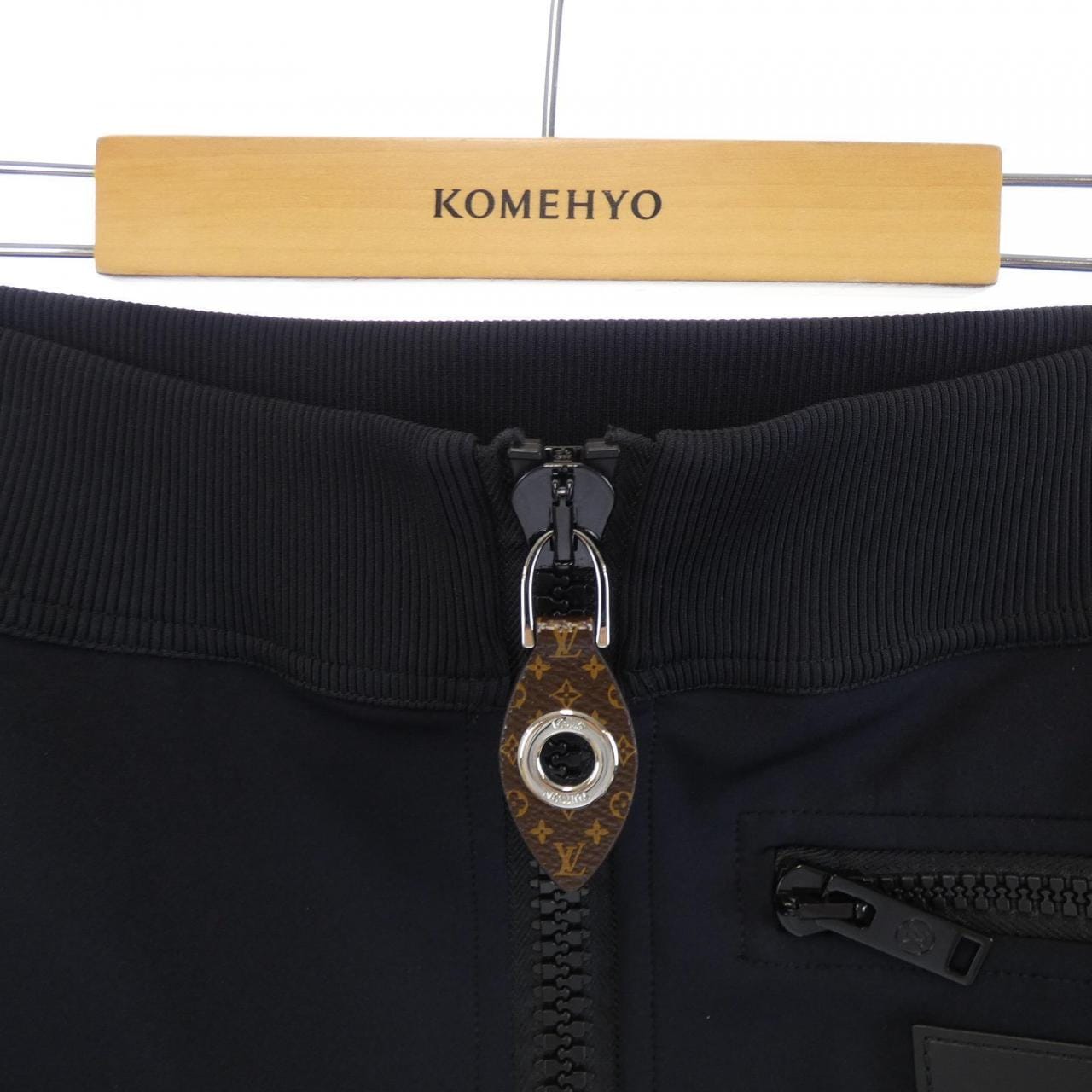 ルイヴィトン LOUIS VUITTON テクニカルジャージー ジップアップ FPJS01G72 スカート