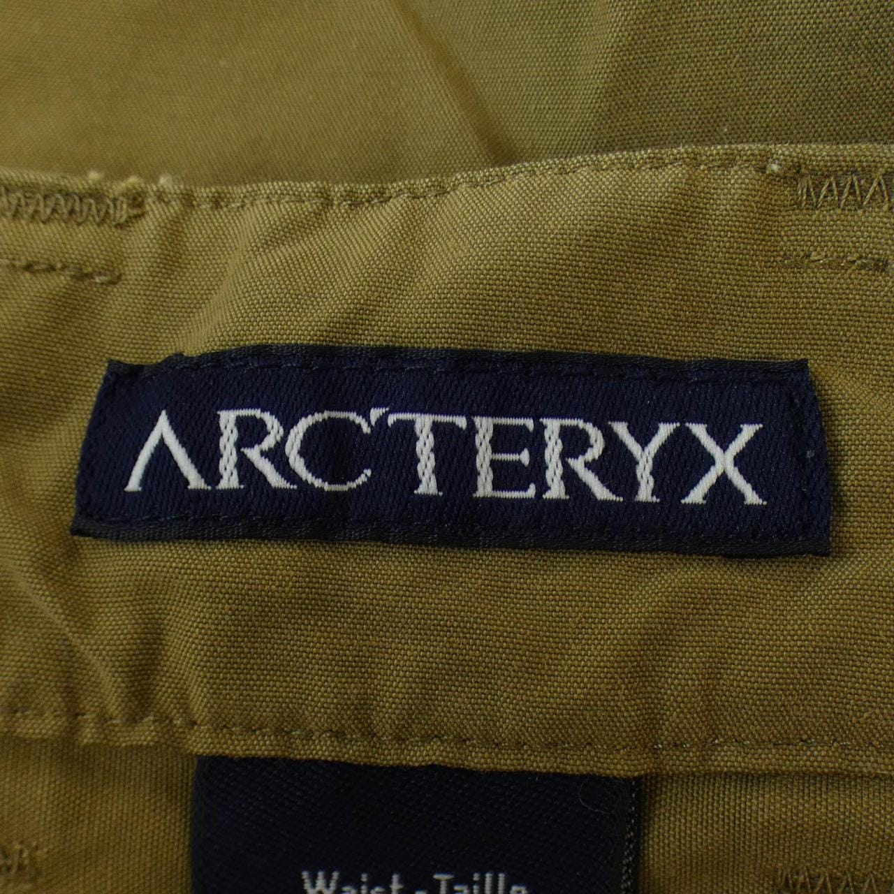 アークテリクス ARC'TERYX ショートパンツ