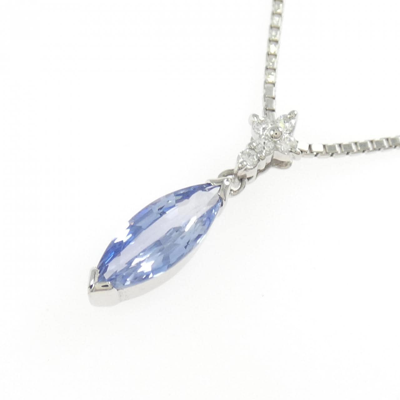 PT900/PT850 フラワー サファイヤ ネックレス 1.46CT