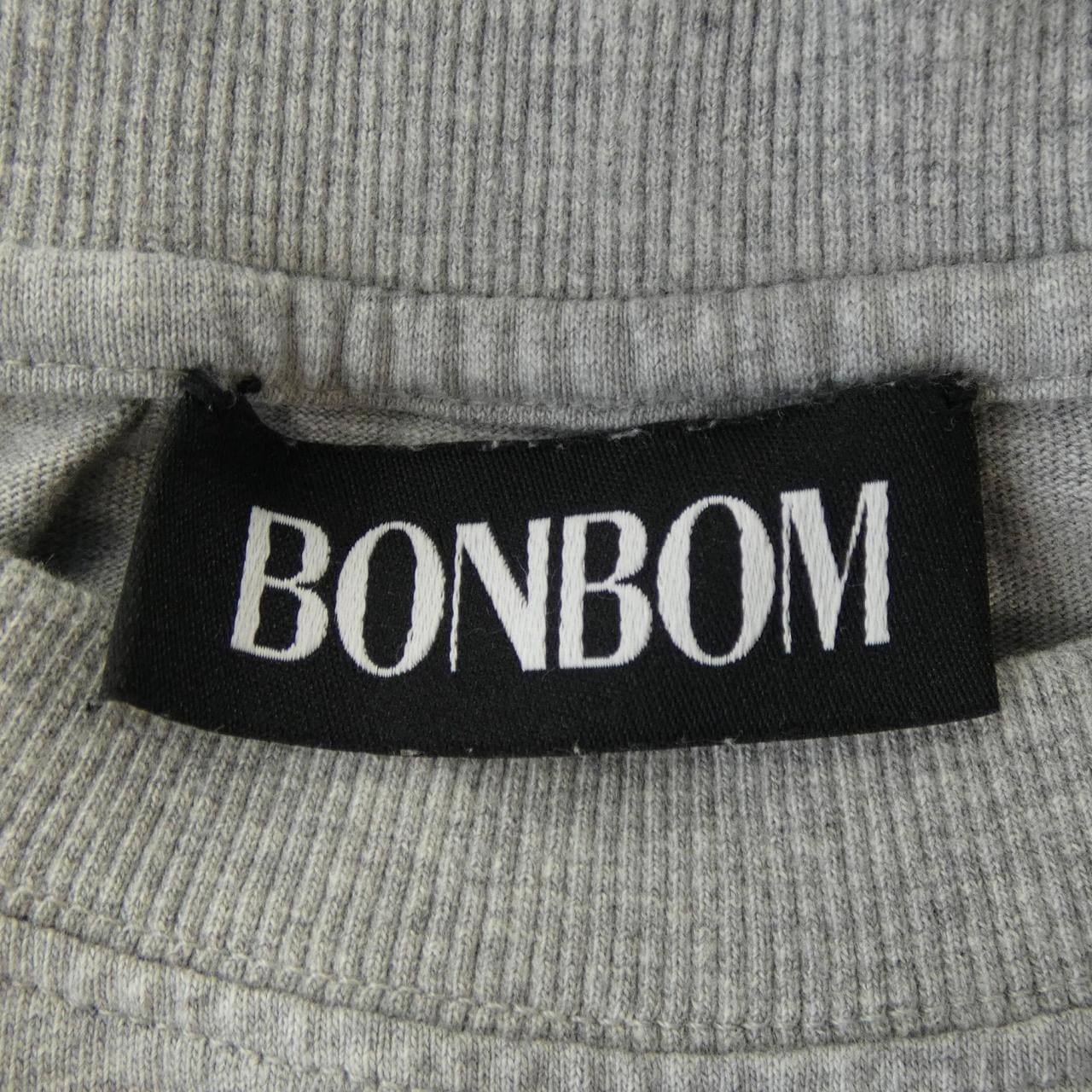 BONBOM Tシャツ