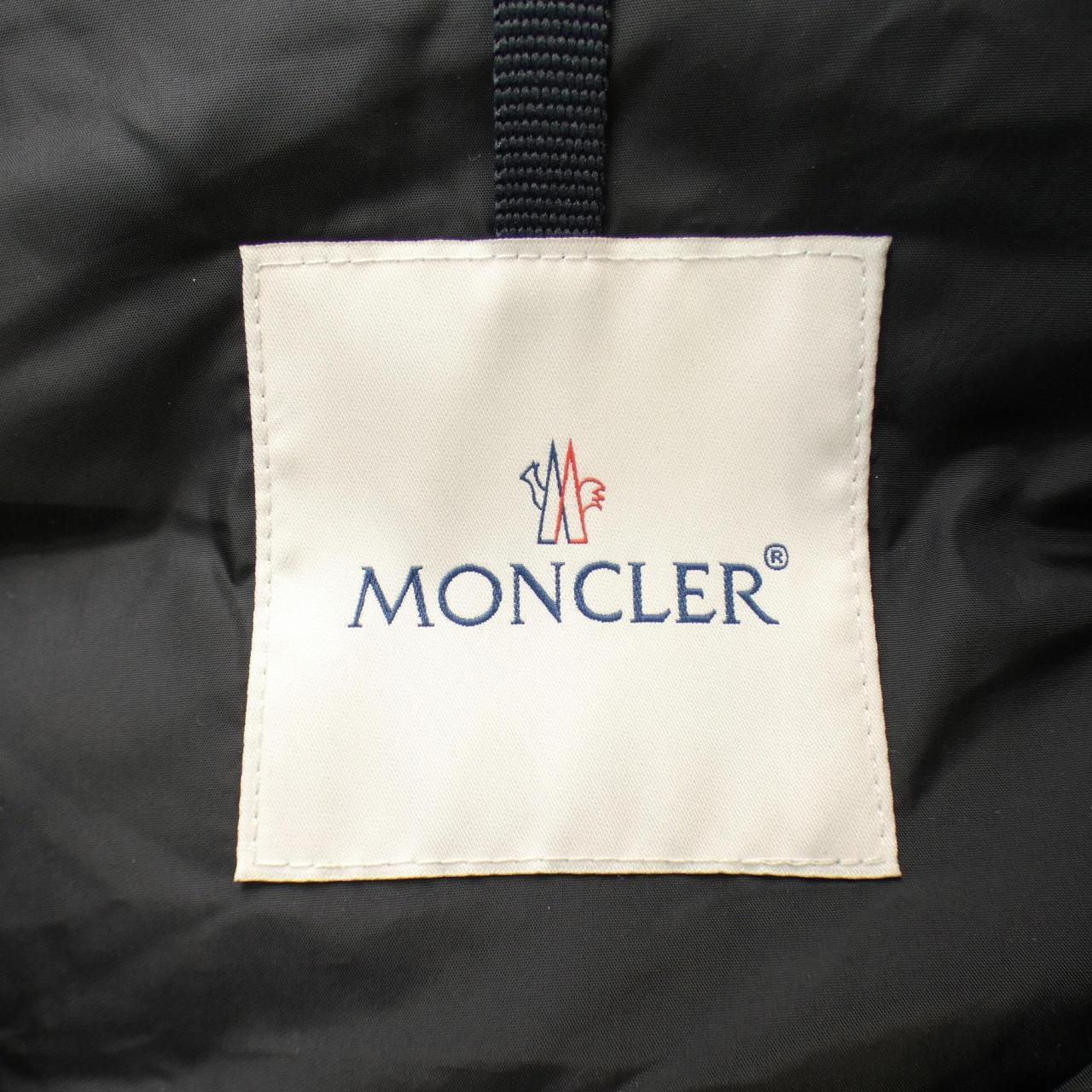 モンクレール MONCLER ダウンジャケット