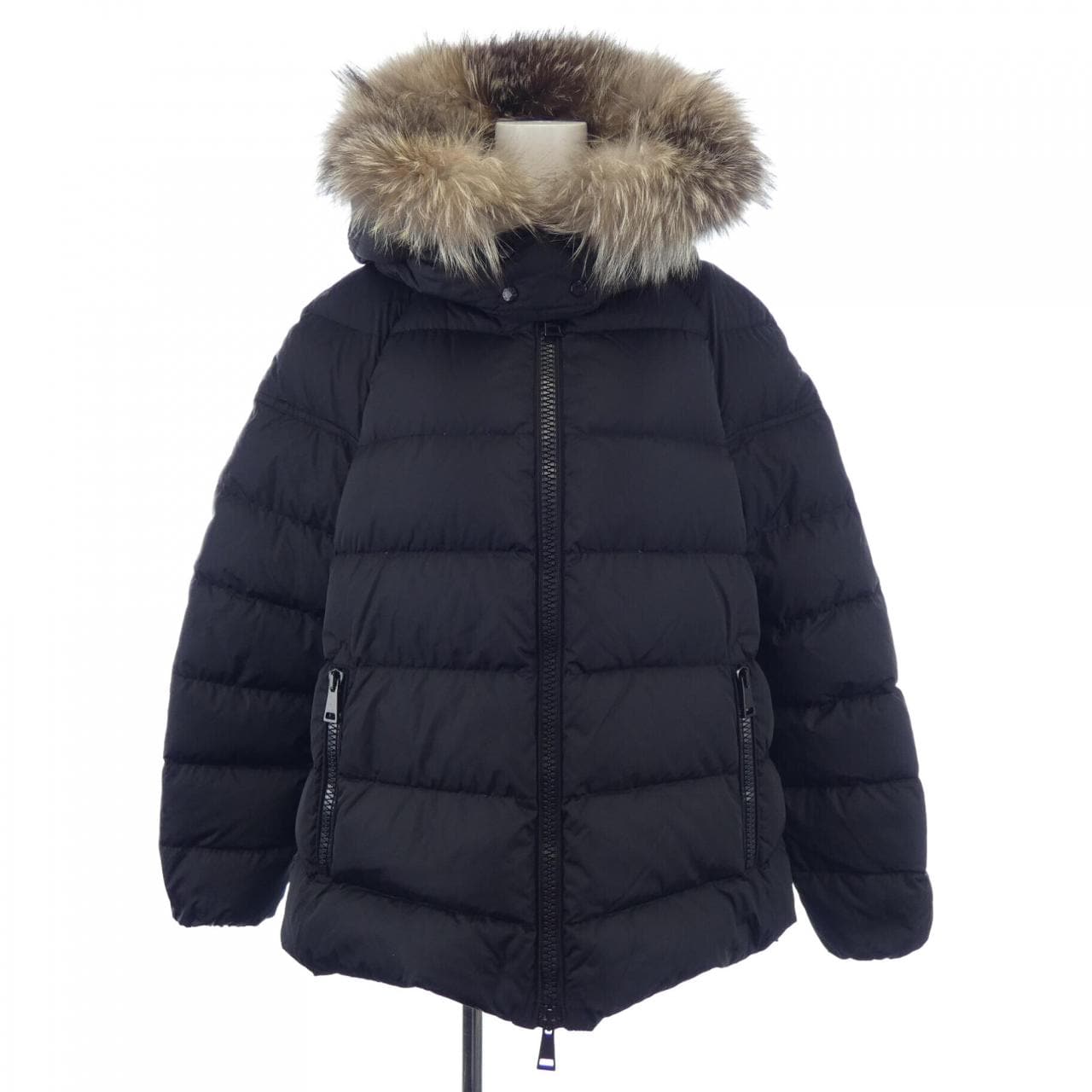 モンクレール MONCLER ダウンジャケット