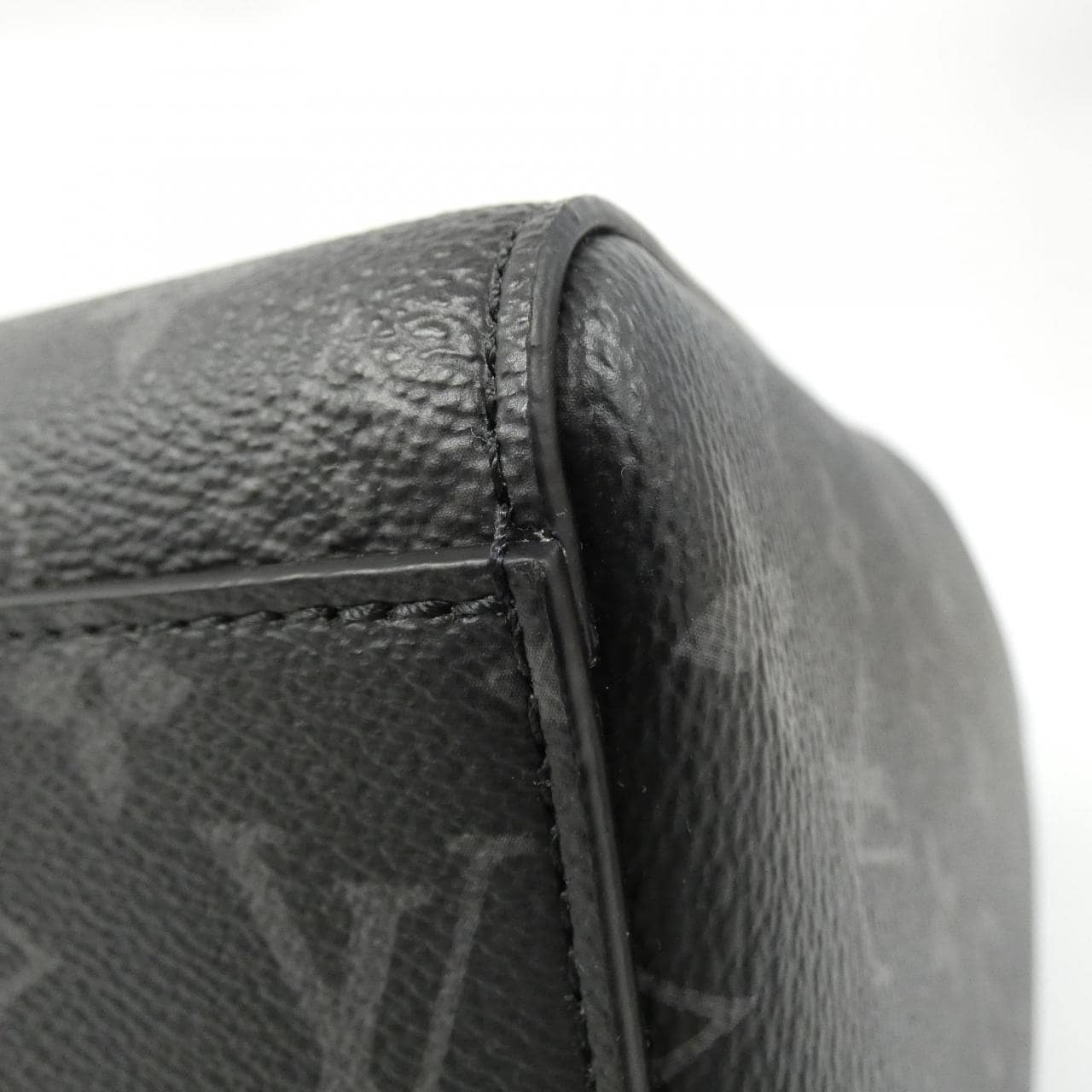 LOUIS VUITTON Monogram Eclipse Sac Pla 24H M46451 包