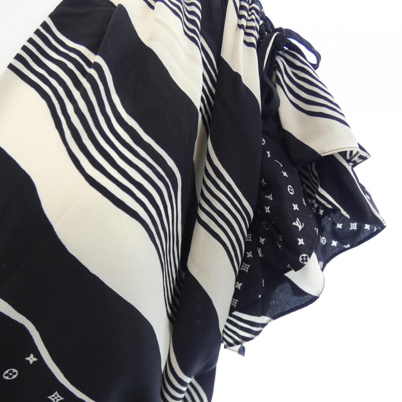 ルイヴィトン LOUIS VUITTON モノグラムウェーブバタフライスリーブトップ FPBL16Z31 トップス