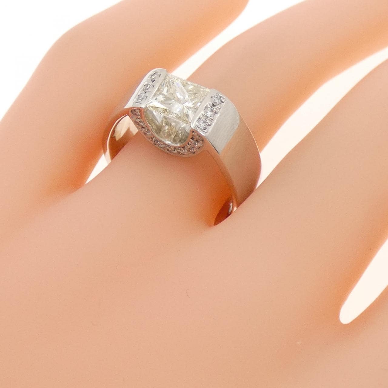 PT900 ダイヤモンド リング 1.024CT